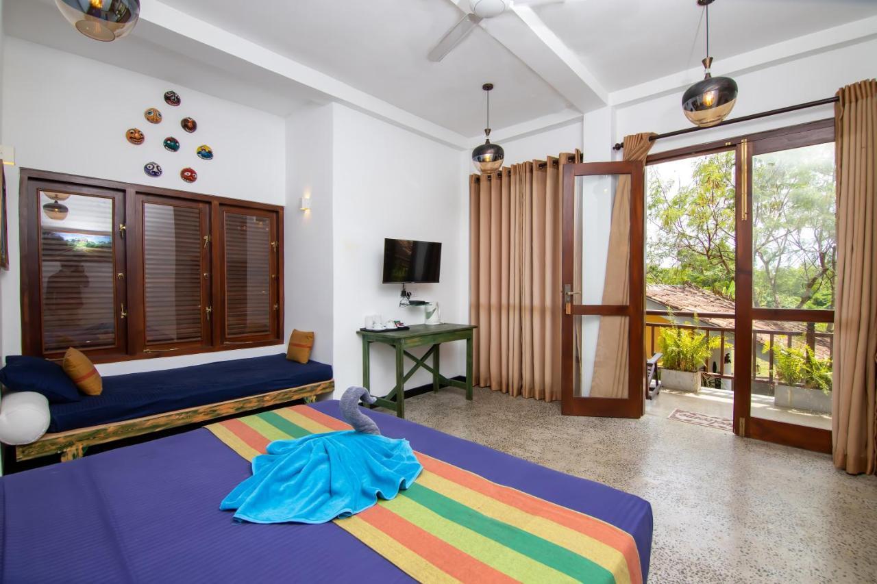 Nature Cabanas & Floating Restaurant Galle Extérieur photo