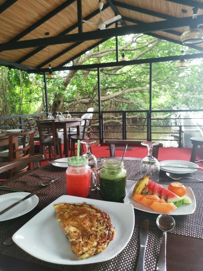 Nature Cabanas & Floating Restaurant Galle Extérieur photo